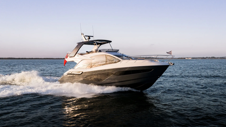 Sunseeker Manhattan 56 | Экстерьер 2