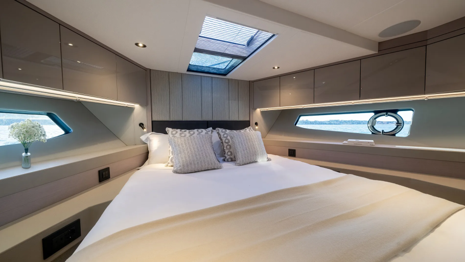 Sunseeker Manhattan 56 | Интерьер 12