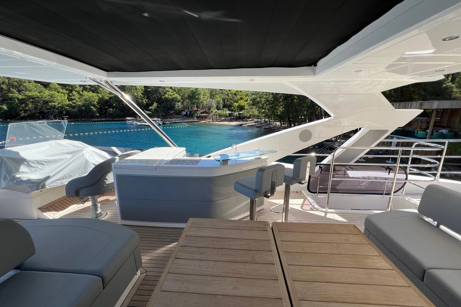 Sunseeker 76 Yacht | Экстерьер 6