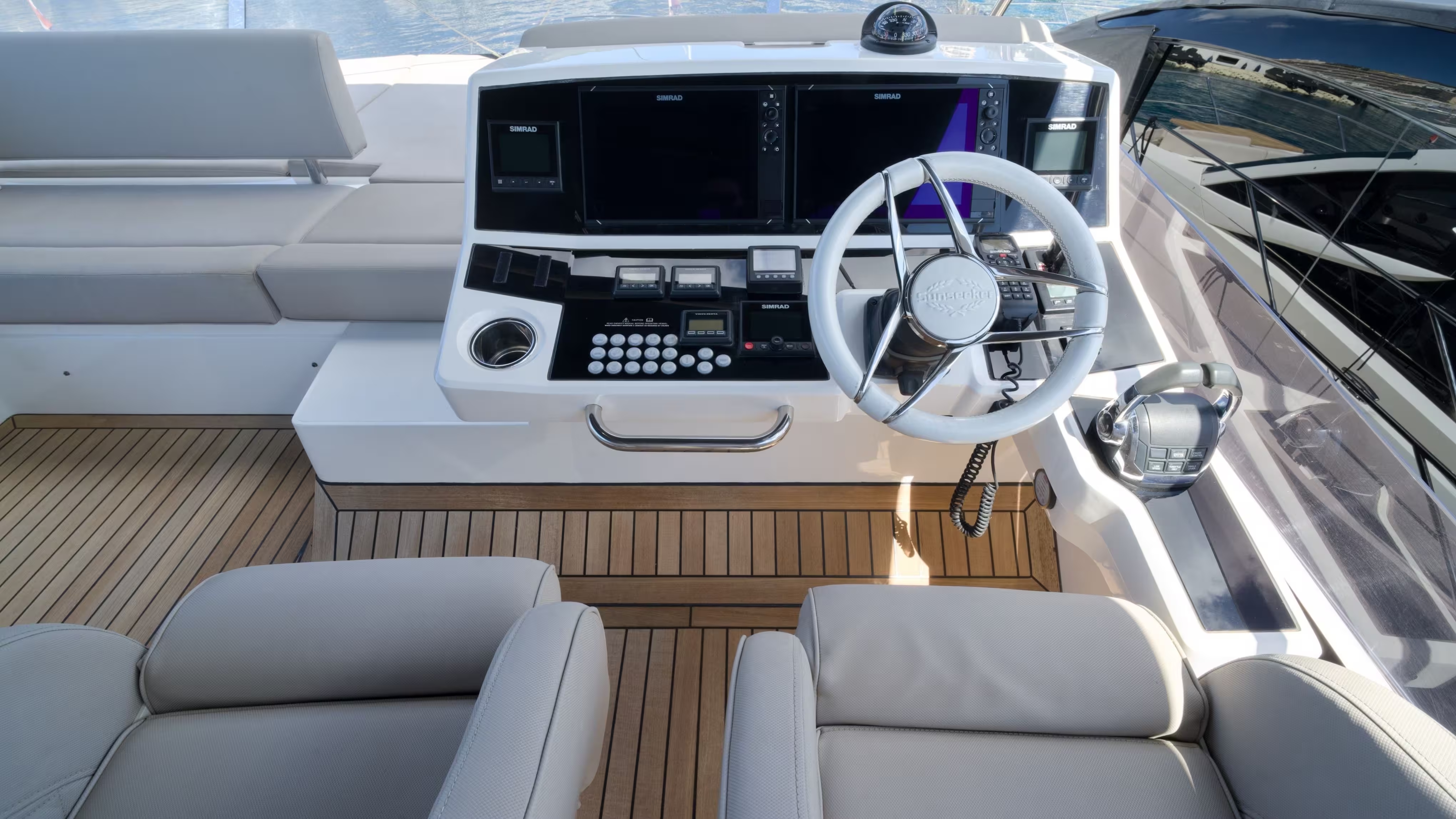 Sunseeker Manhattan 52 | Экстерьер 11