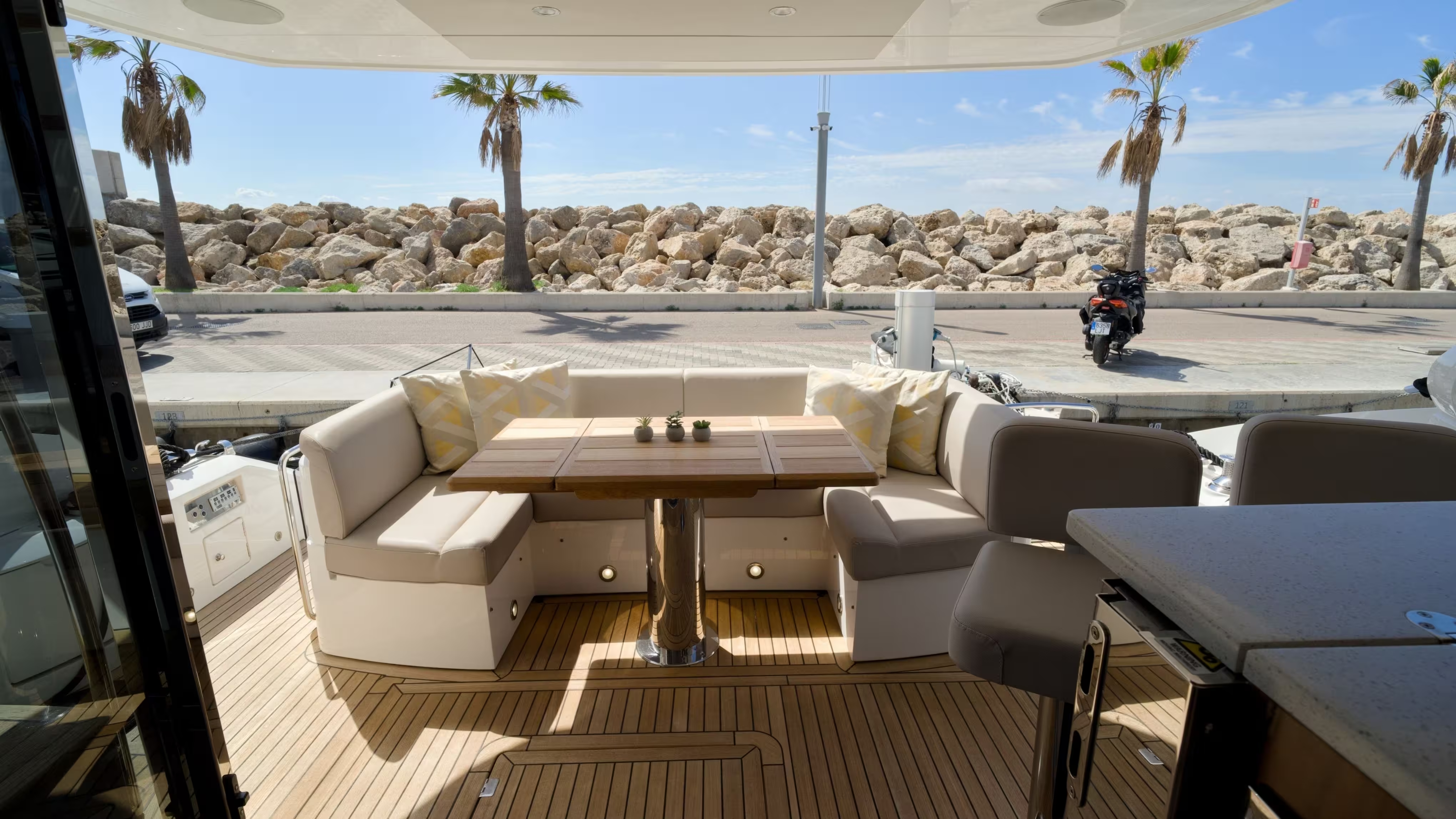 Sunseeker Manhattan 52 | Экстерьер 12