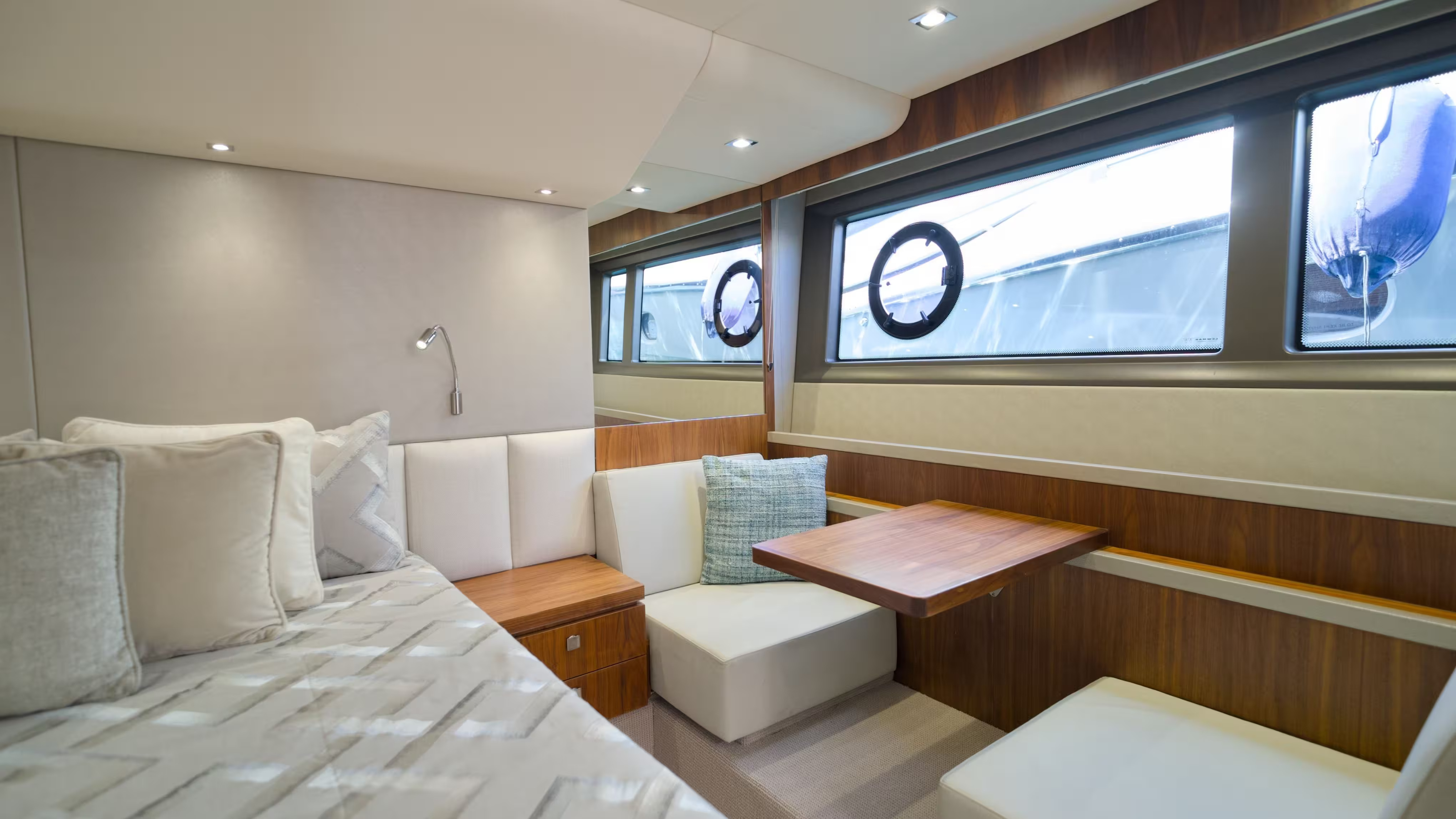 Sunseeker Manhattan 52 | Интерьер 7