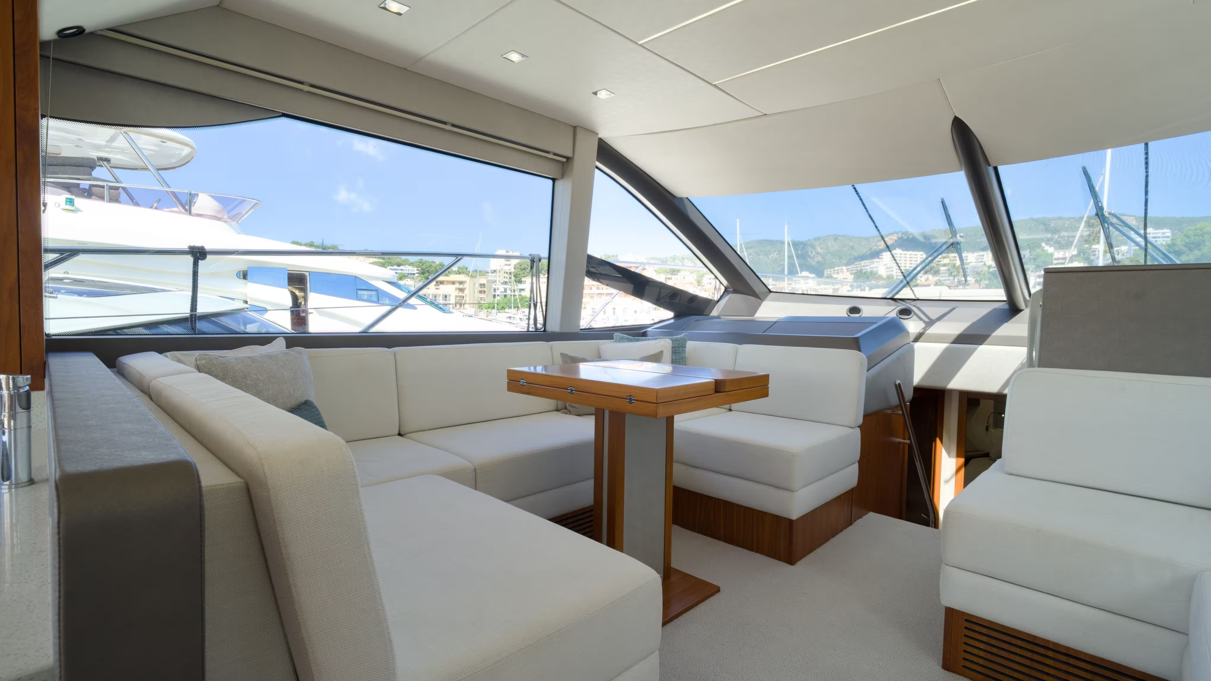 Sunseeker Manhattan 52 | Интерьер 4
