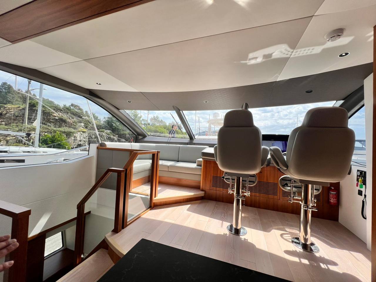 Sunseeker 76 Yacht | Интерьер 10