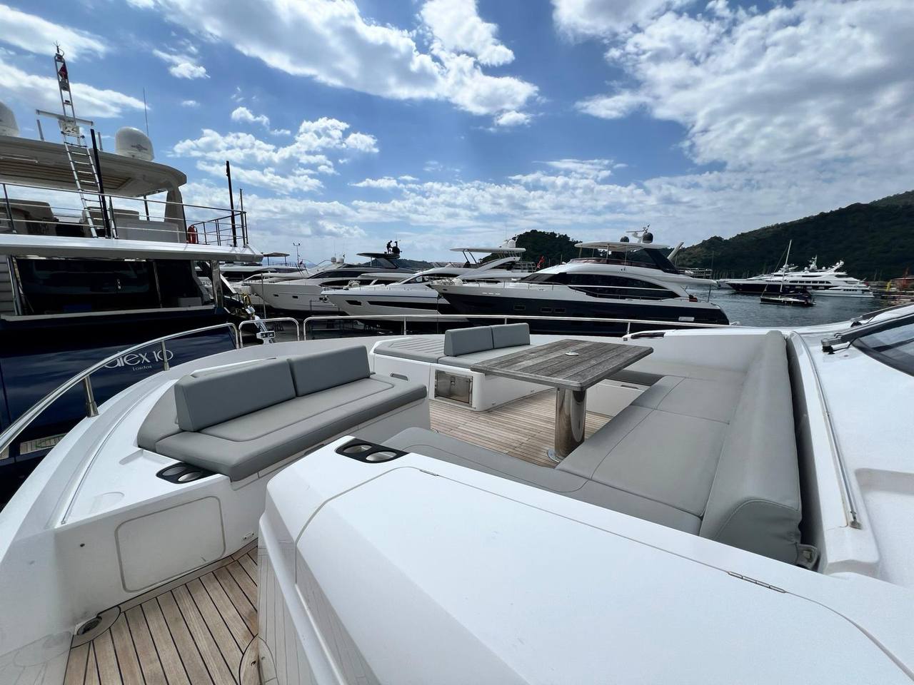 Sunseeker 76 Yacht | Экстерьер 4