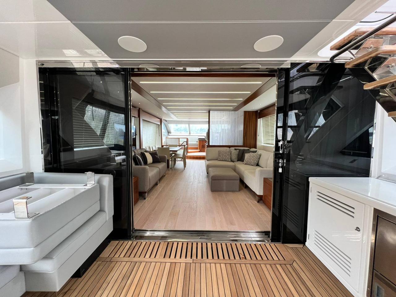 Sunseeker 76 Yacht | Экстерьер 11