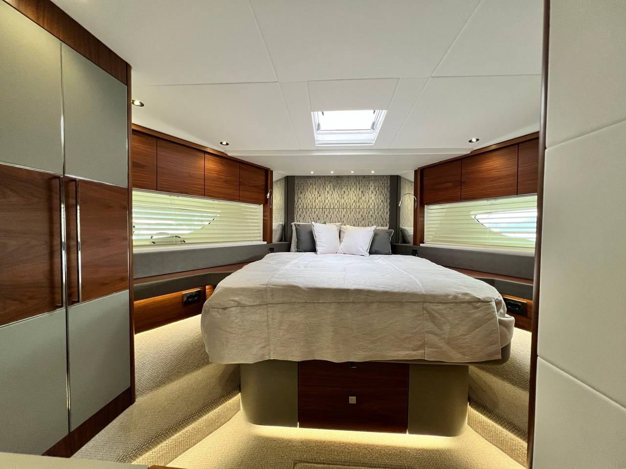 Sunseeker 76 Yacht | Интерьер 18