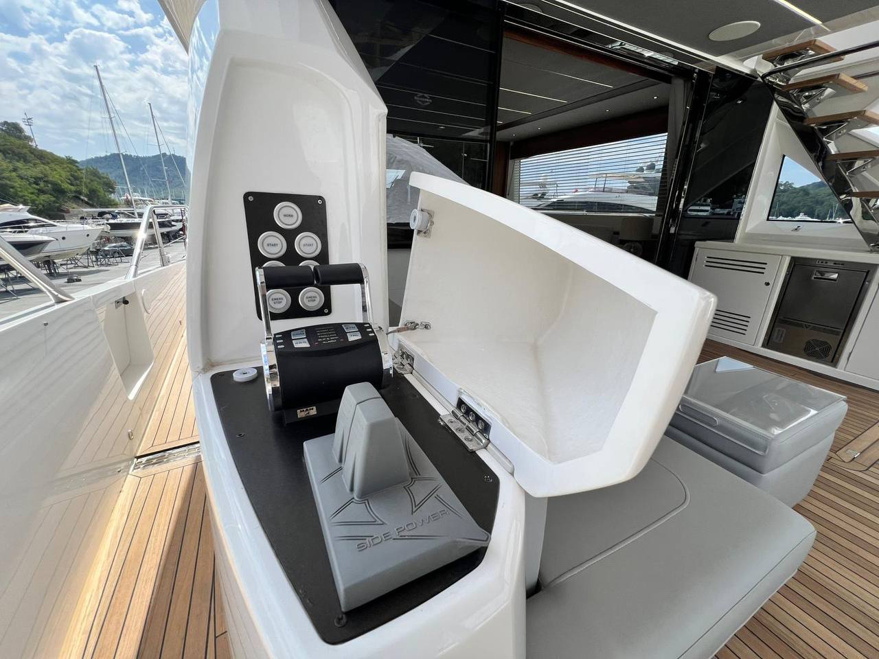 Sunseeker 76 Yacht | Экстерьер 12
