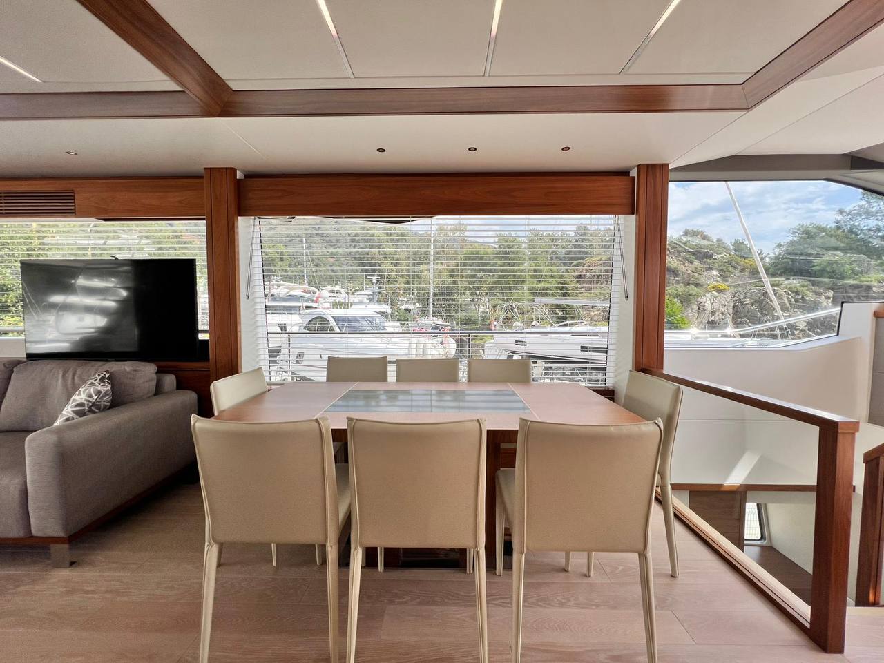 Sunseeker 76 Yacht | Интерьер 9