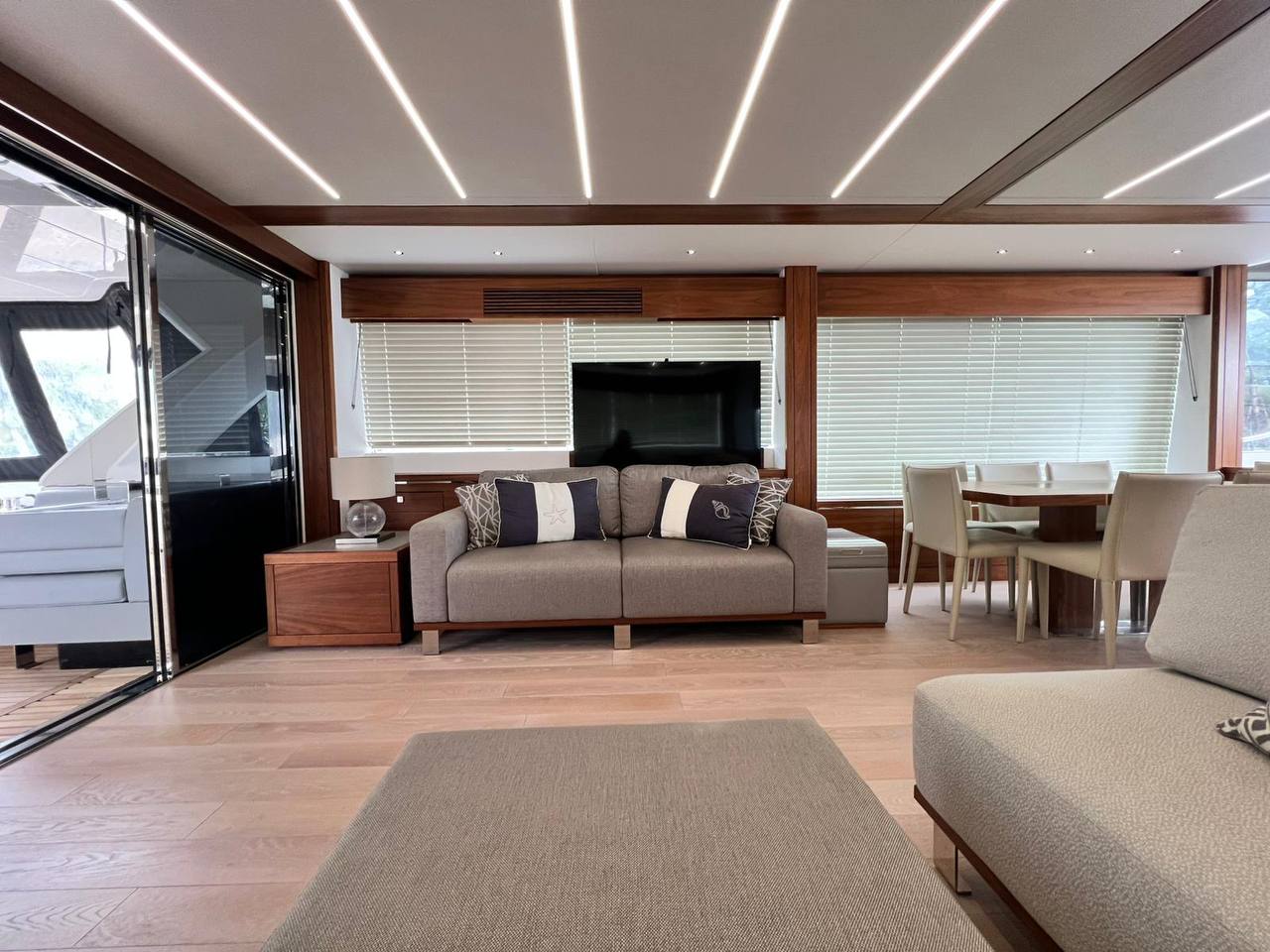 Sunseeker 76 Yacht | Интерьер 2