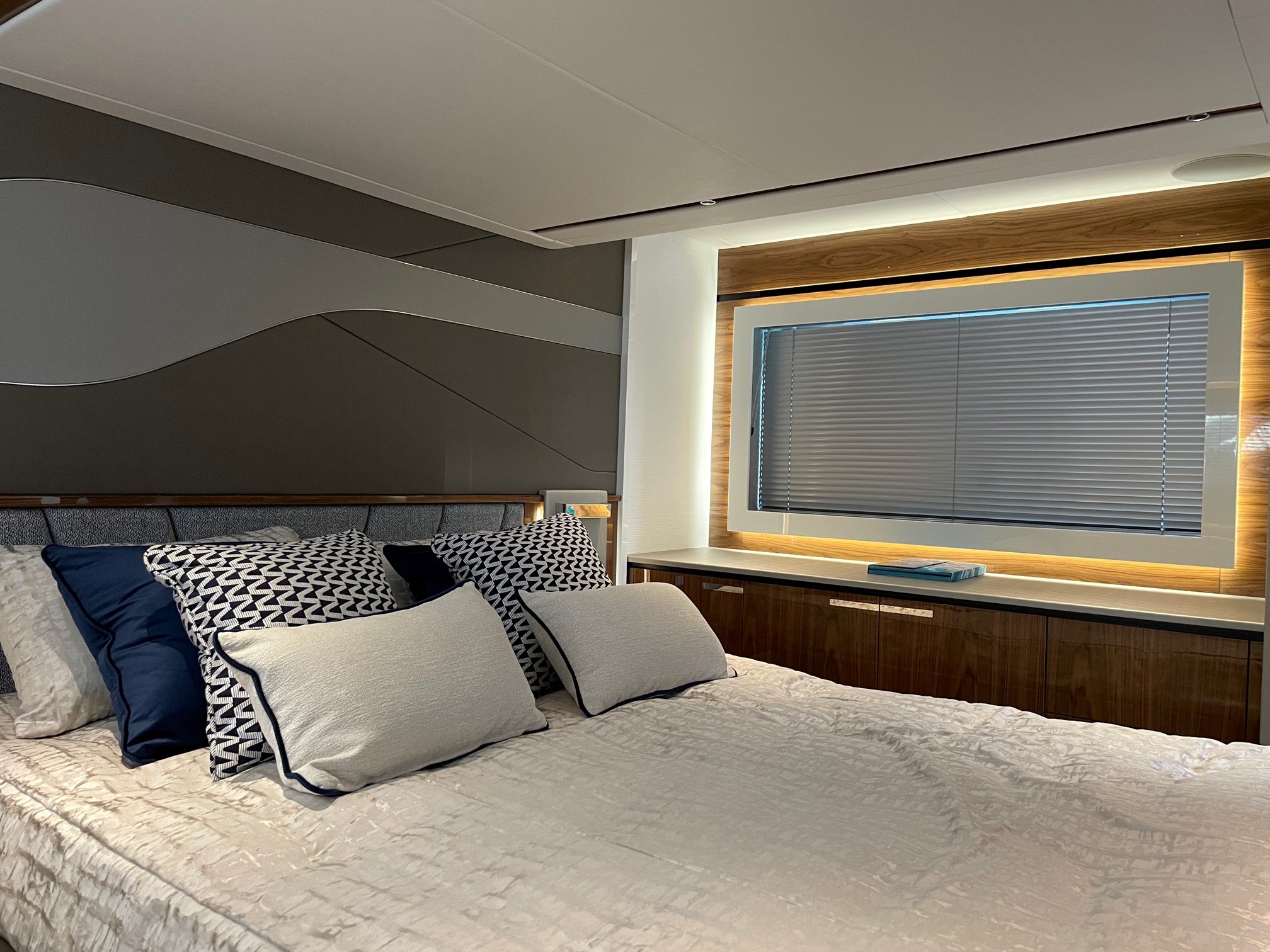 Sunseeker Predator 55 | Интерьер 9