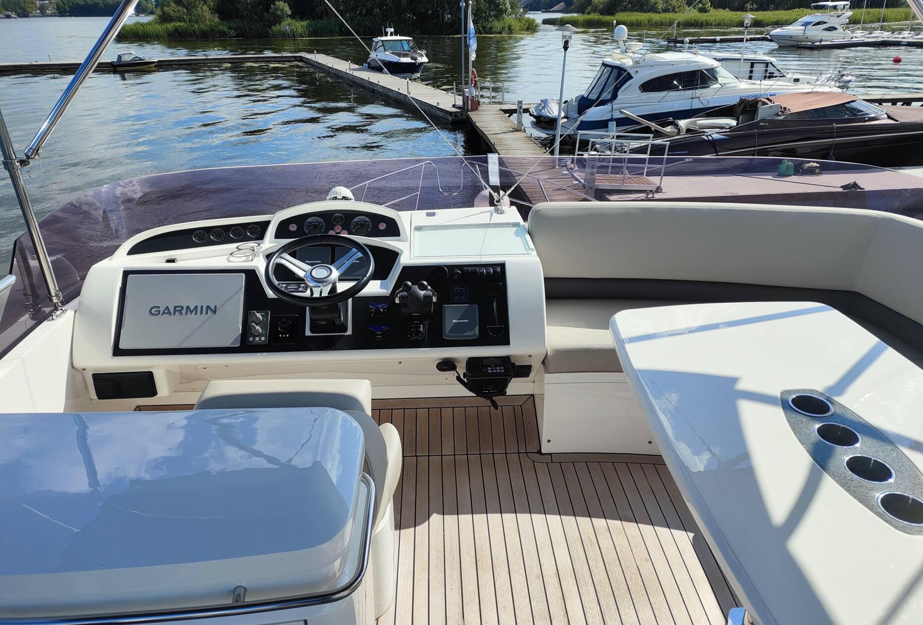Princess 50 Flybridge | Экстерьер 9
