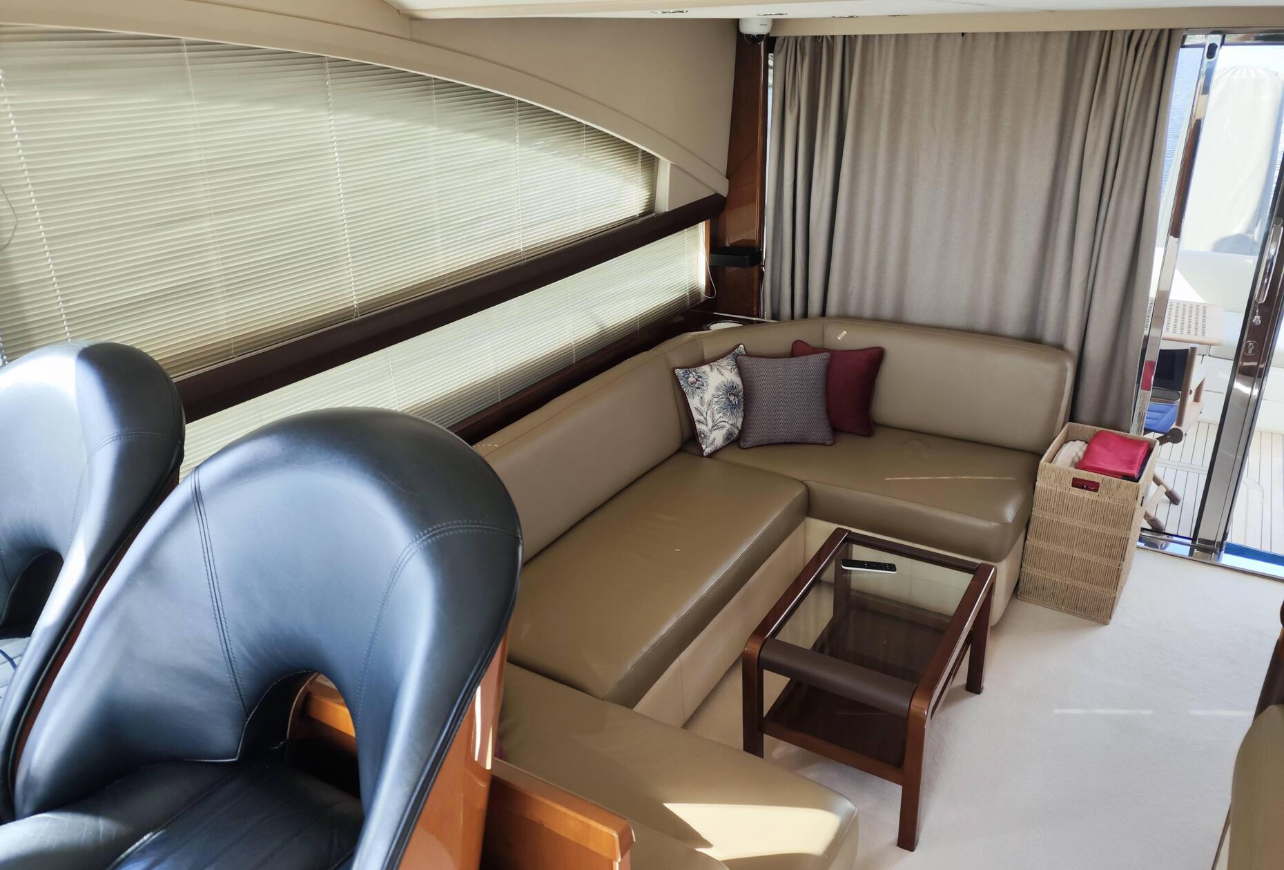 Princess 50 Flybridge | Интерьер 7