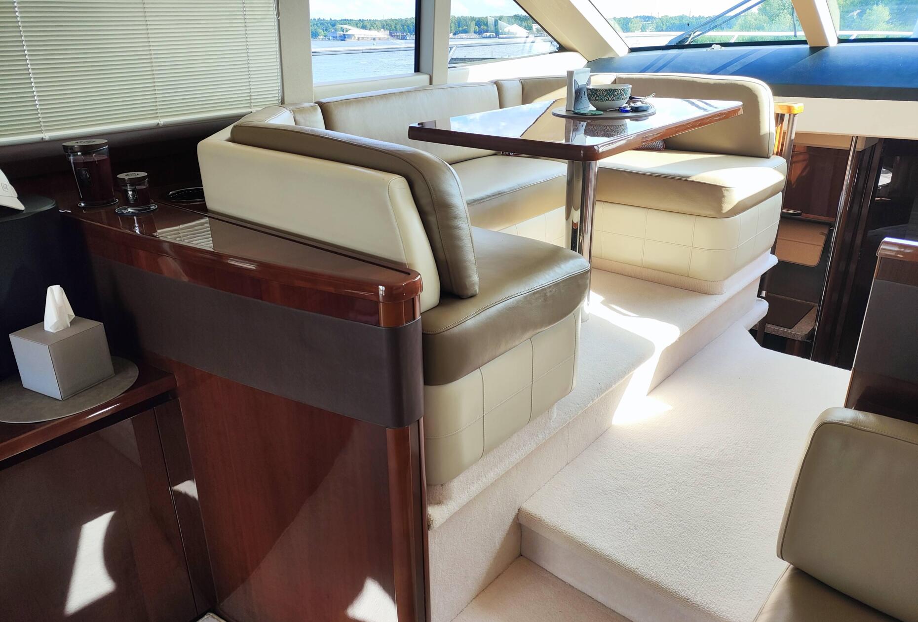 Princess 50 Flybridge | Интерьер 6