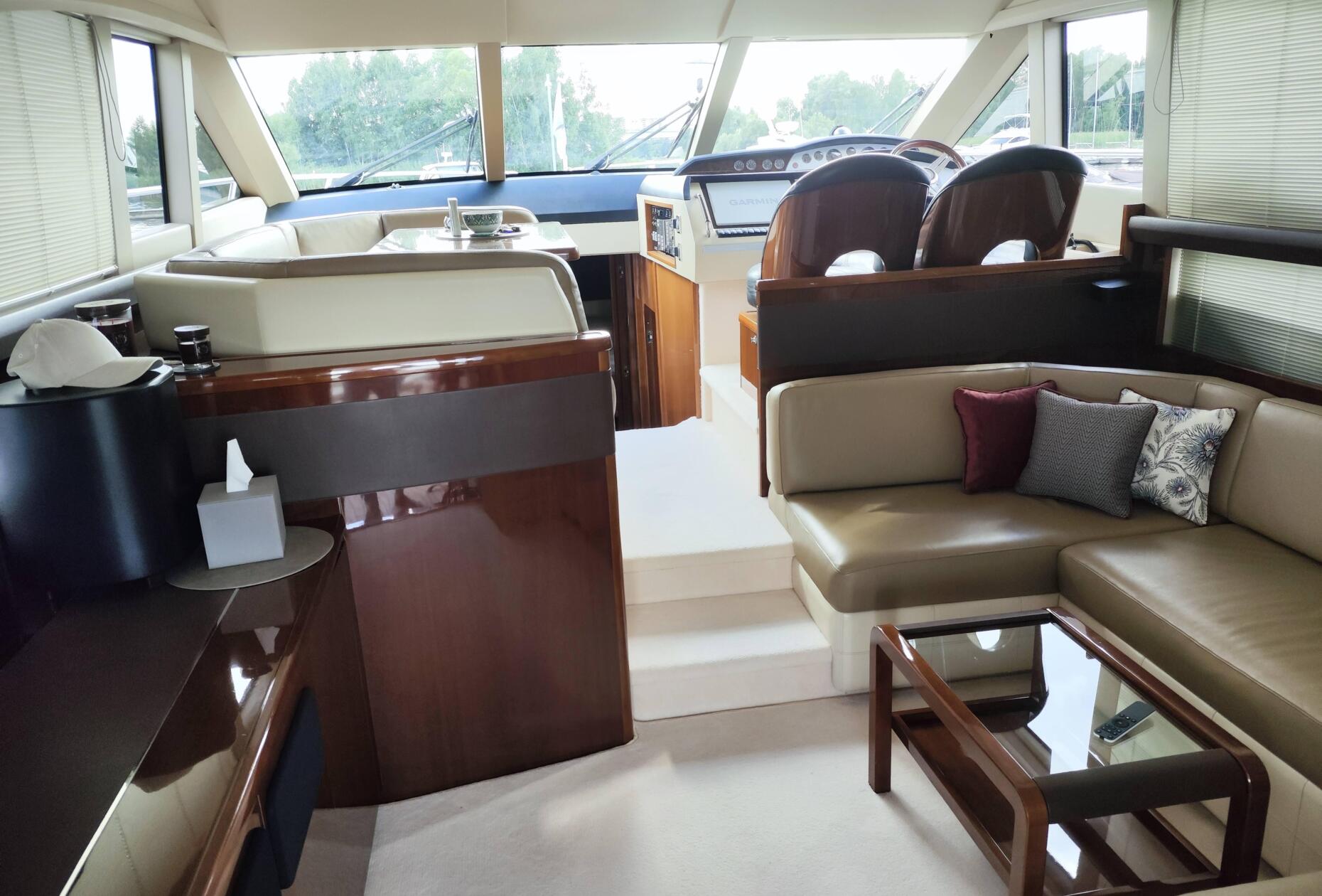 Princess 50 Flybridge | Интерьер 5