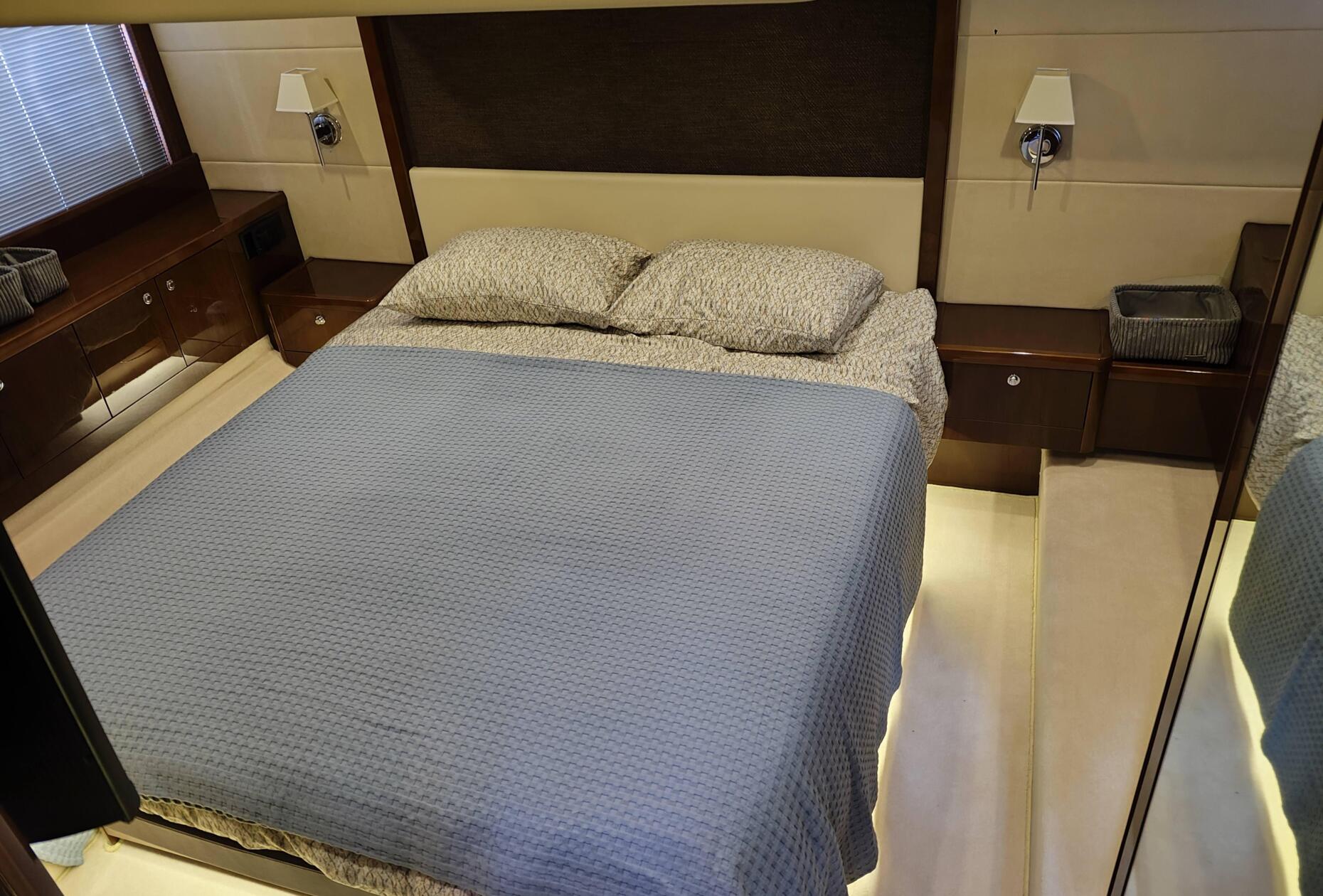 Princess 50 Flybridge | Интерьер 10