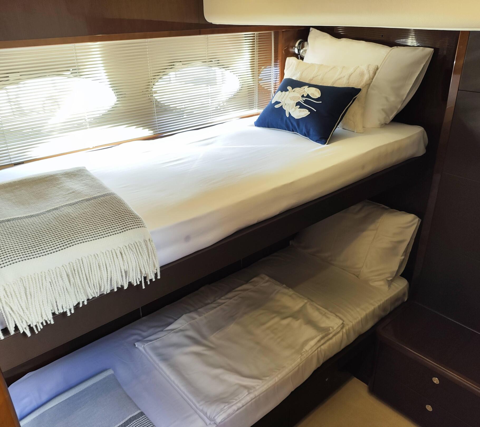 Princess 50 Flybridge | Интерьер 12
