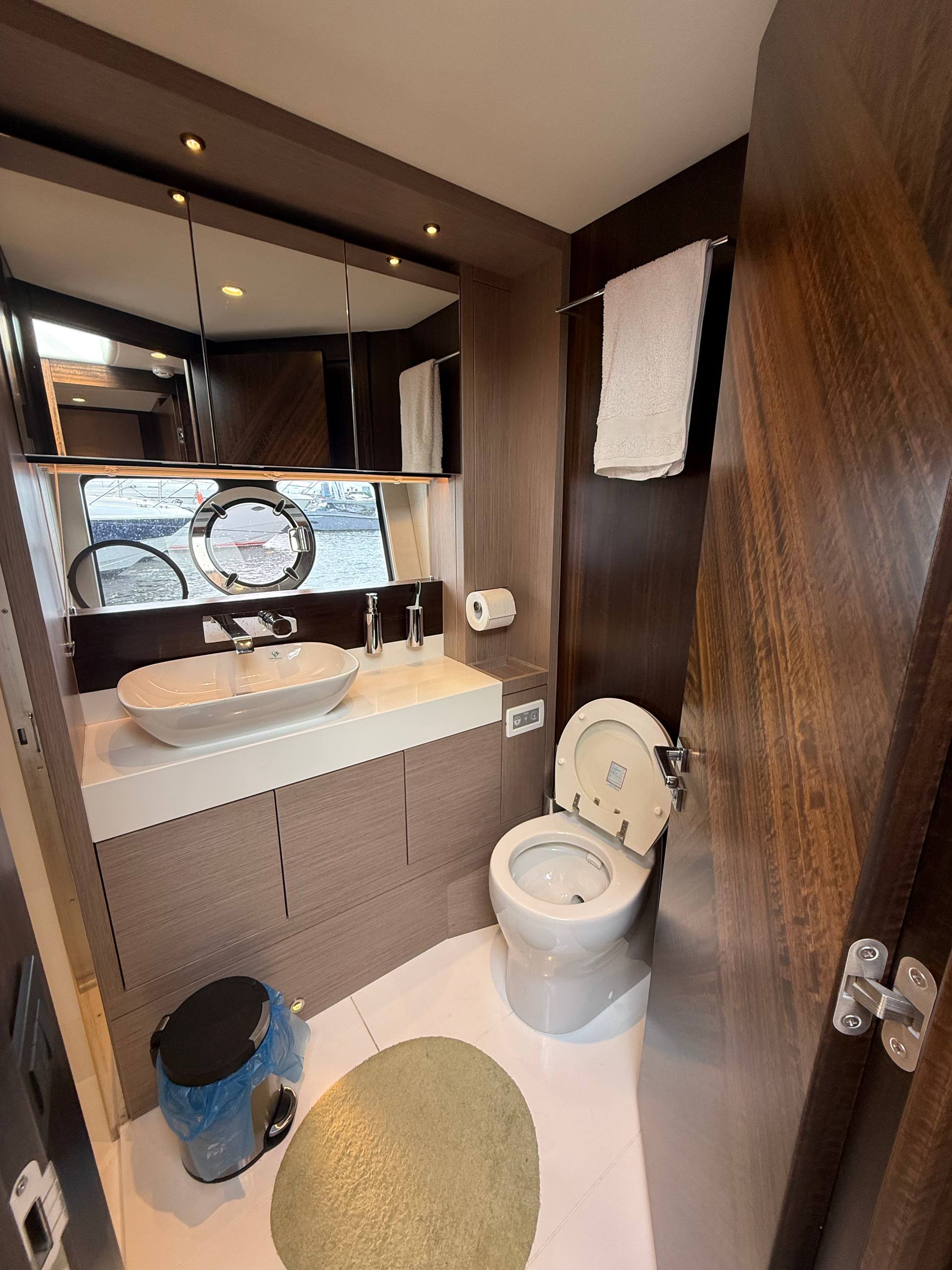 Sunseeker Manhattan 55 | Интерьер 17