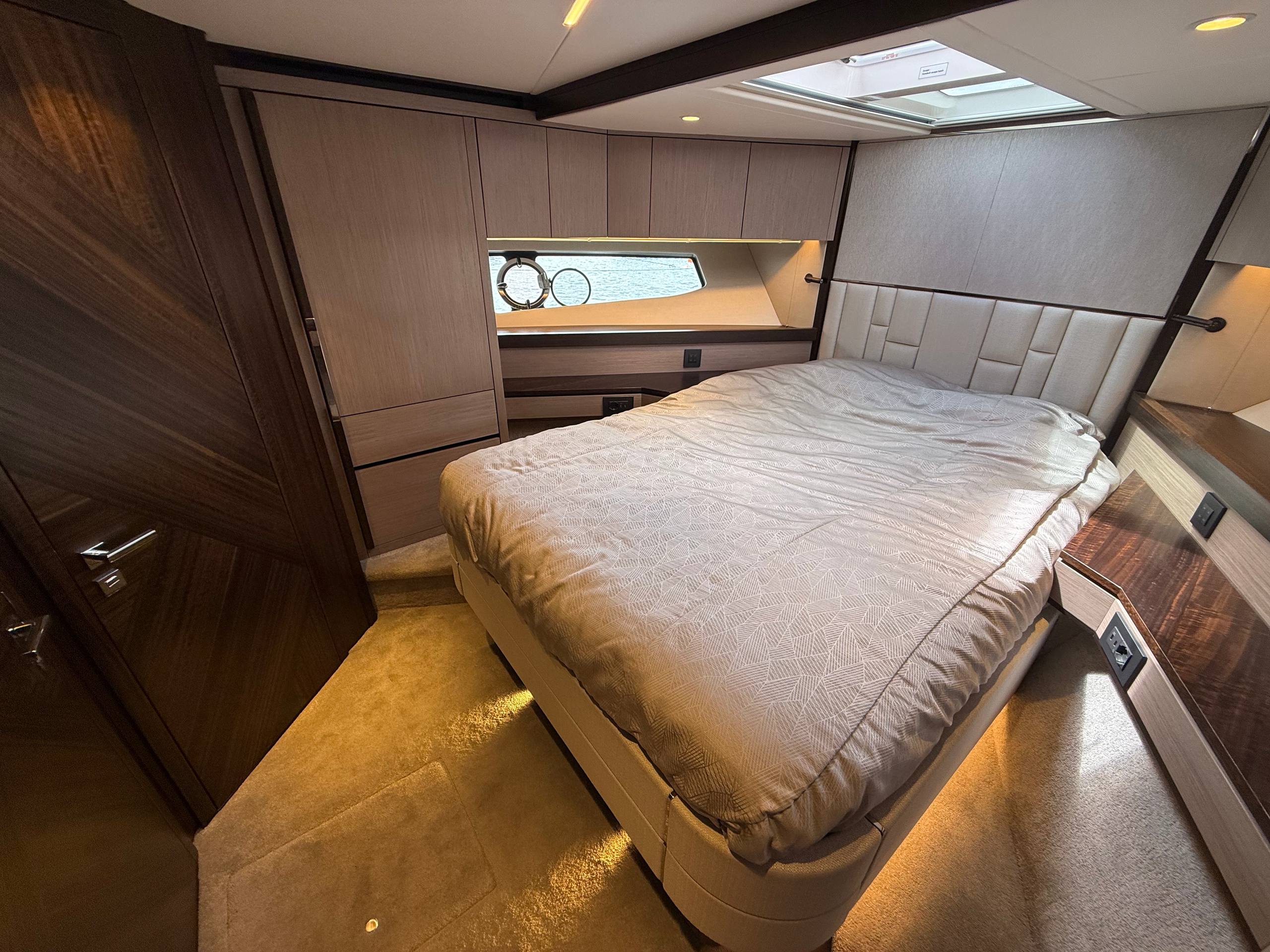 Sunseeker Manhattan 55 | Интерьер 14