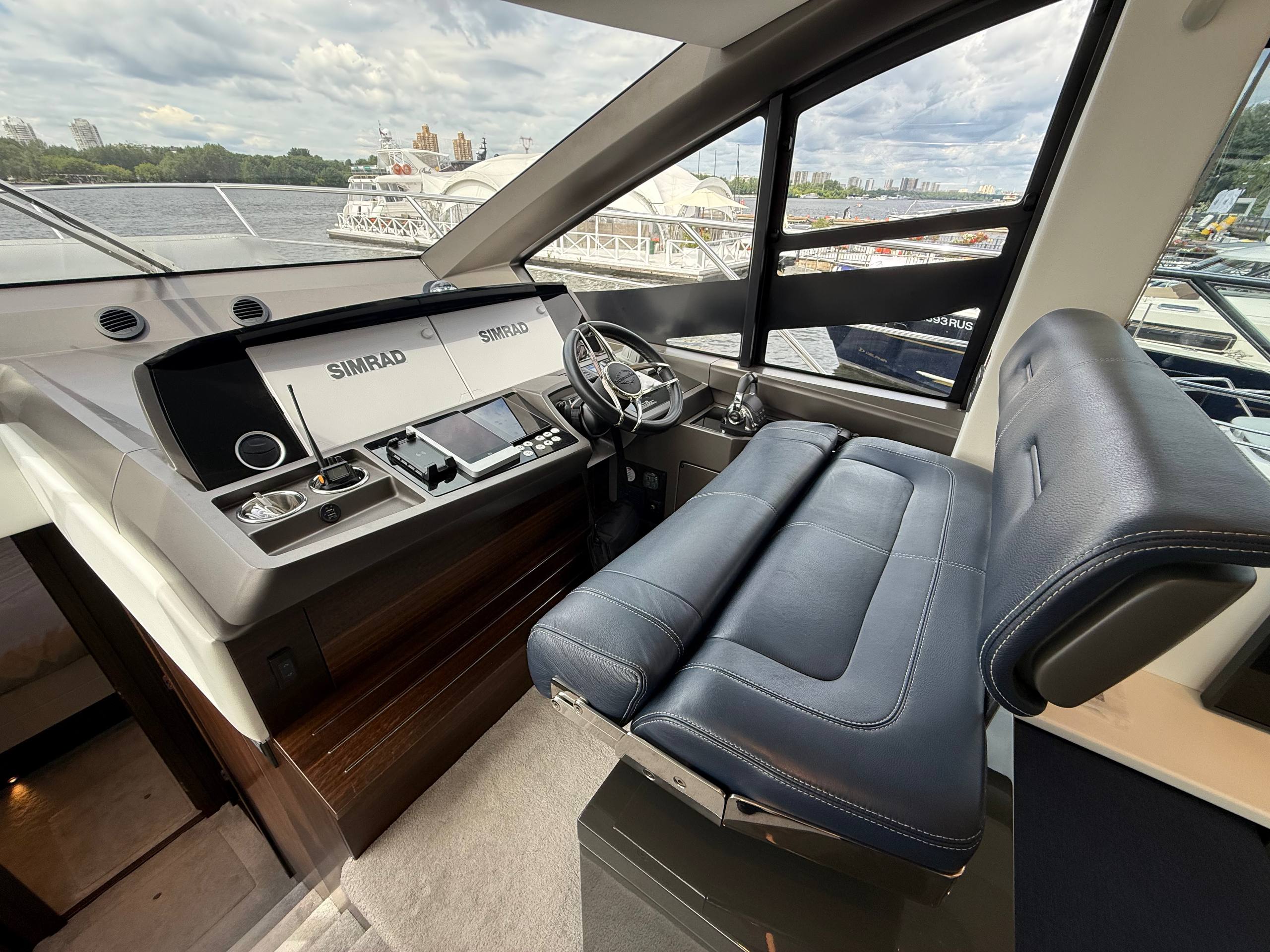 Sunseeker Manhattan 55 | Интерьер 8