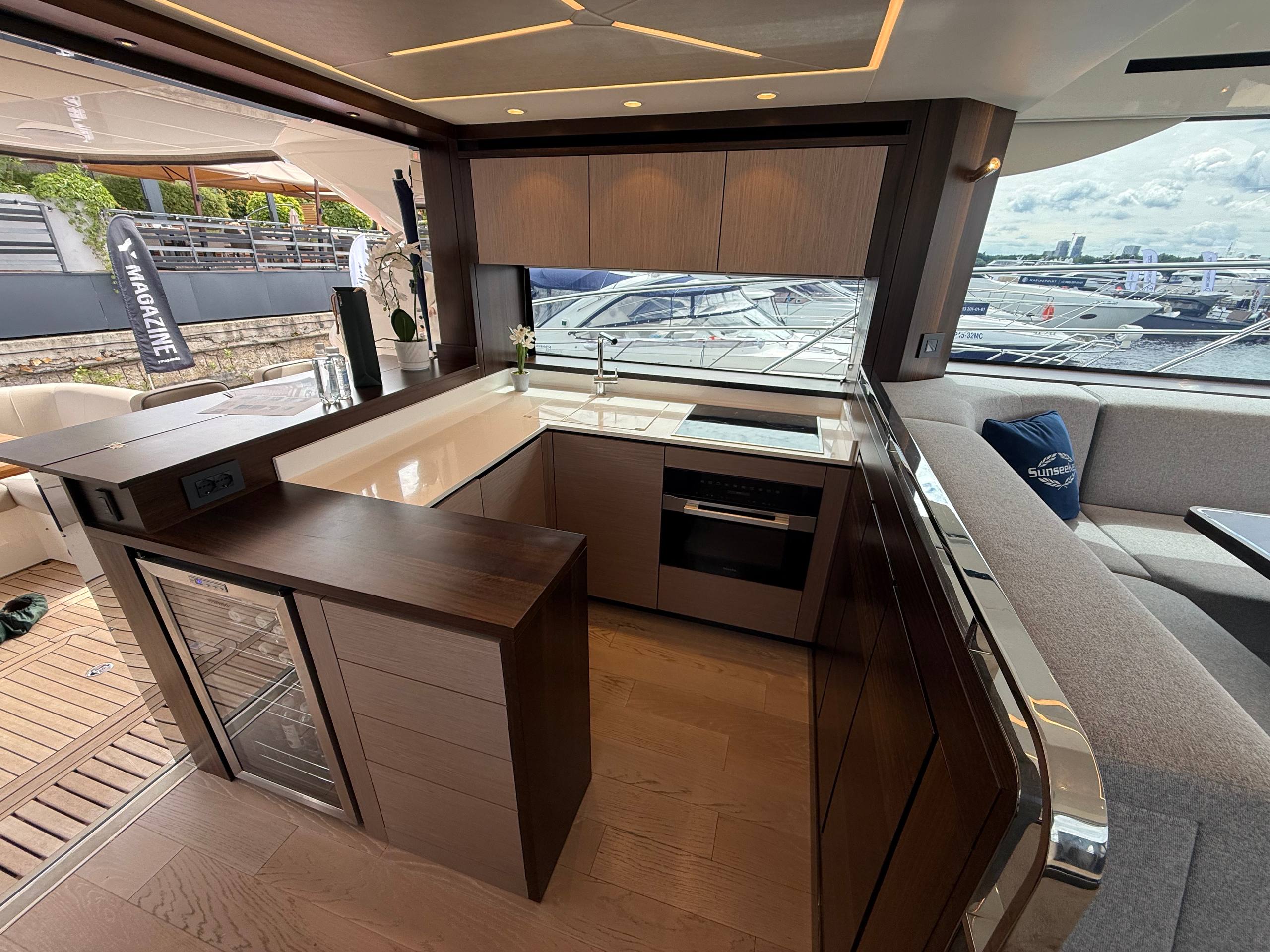 Sunseeker Manhattan 55 | Интерьер 3