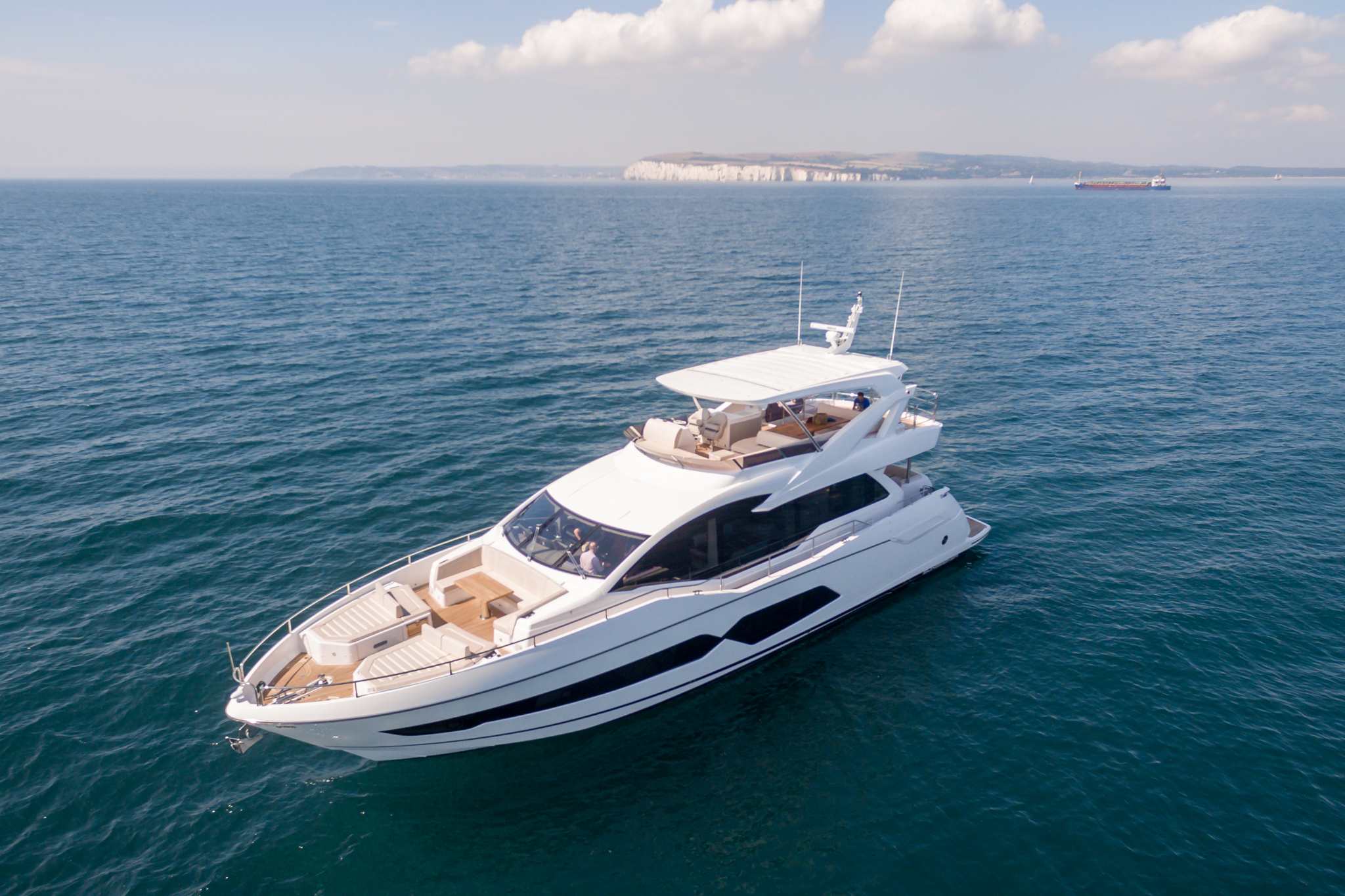 Sunseeker 76 Yacht | Экстерьер 1