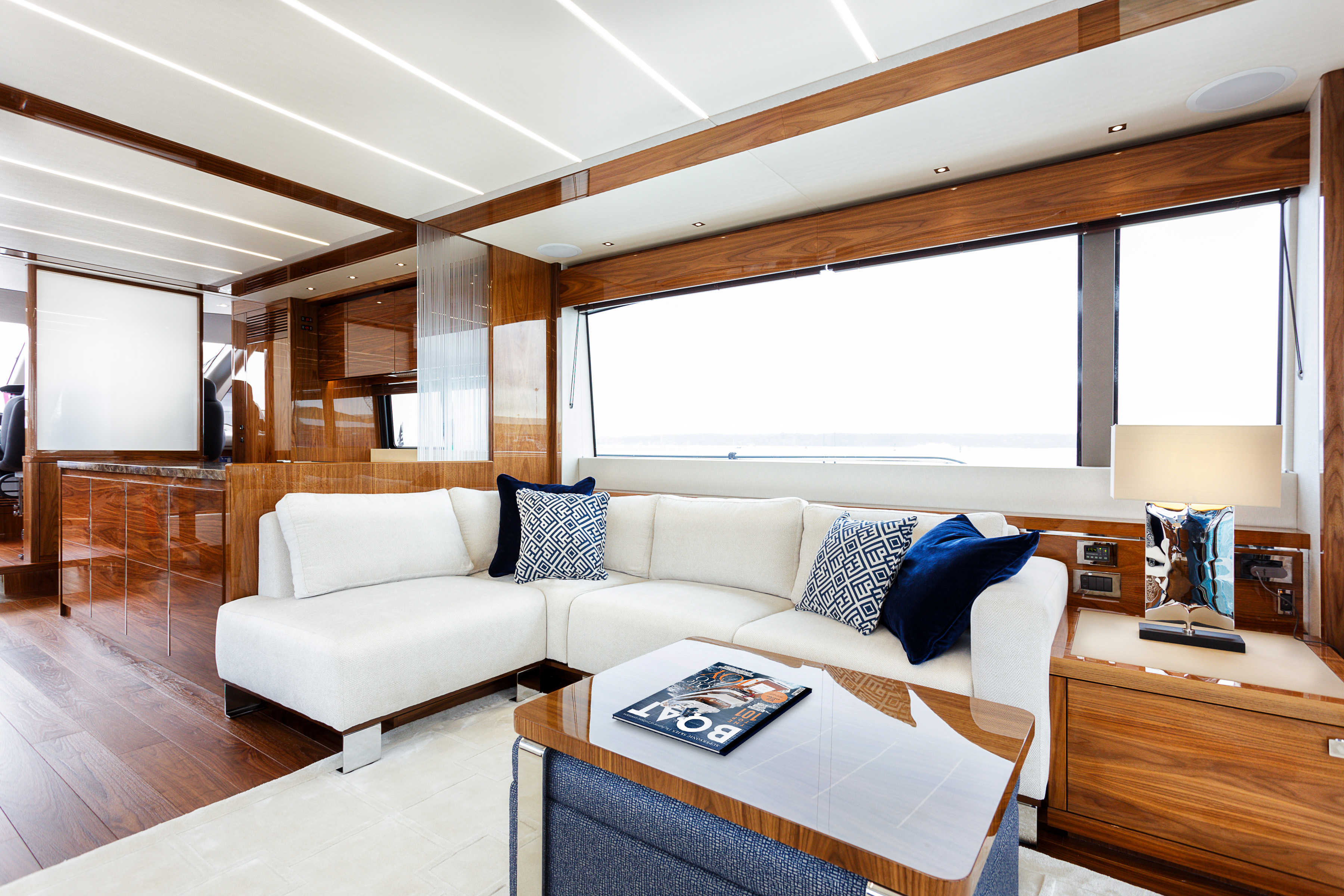 Sunseeker 76 Yacht | Интерьер 2