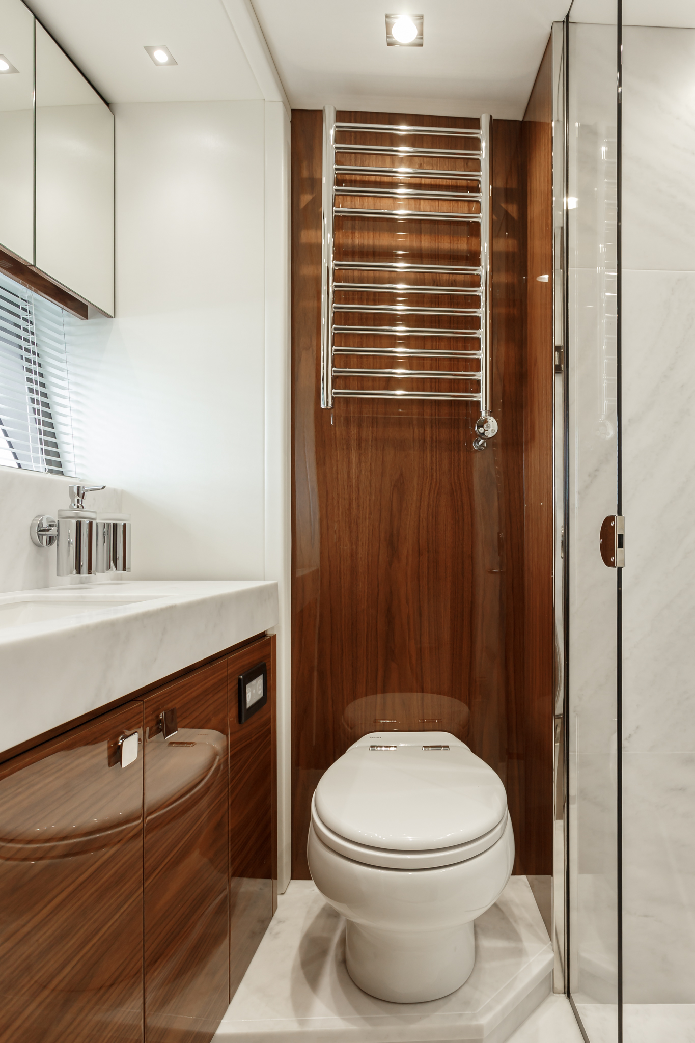 Sunseeker 76 Yacht | Интерьер 15