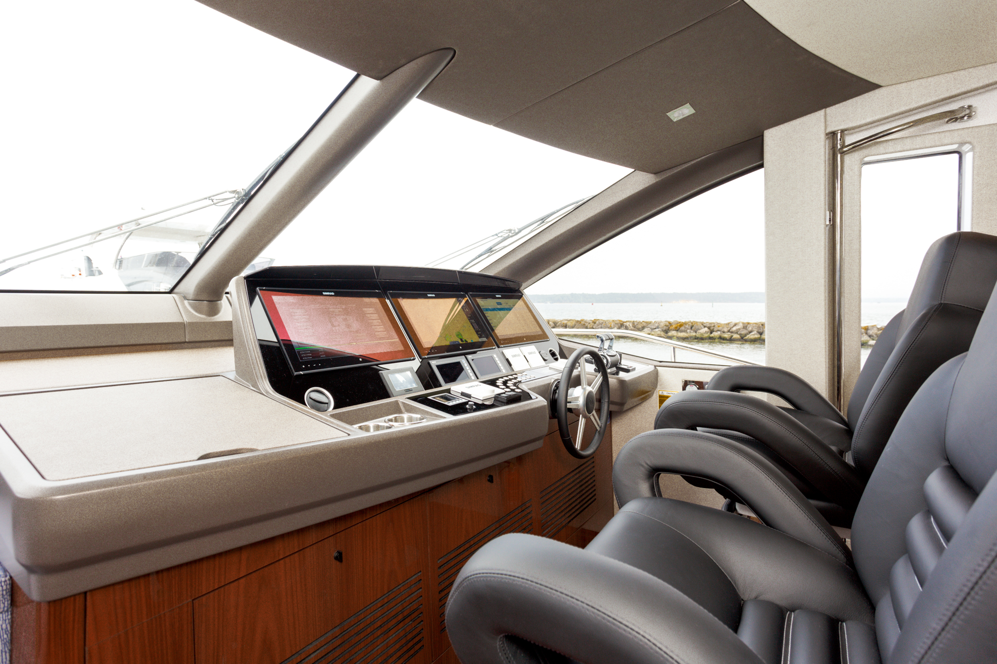 Sunseeker 76 Yacht | Интерьер 7