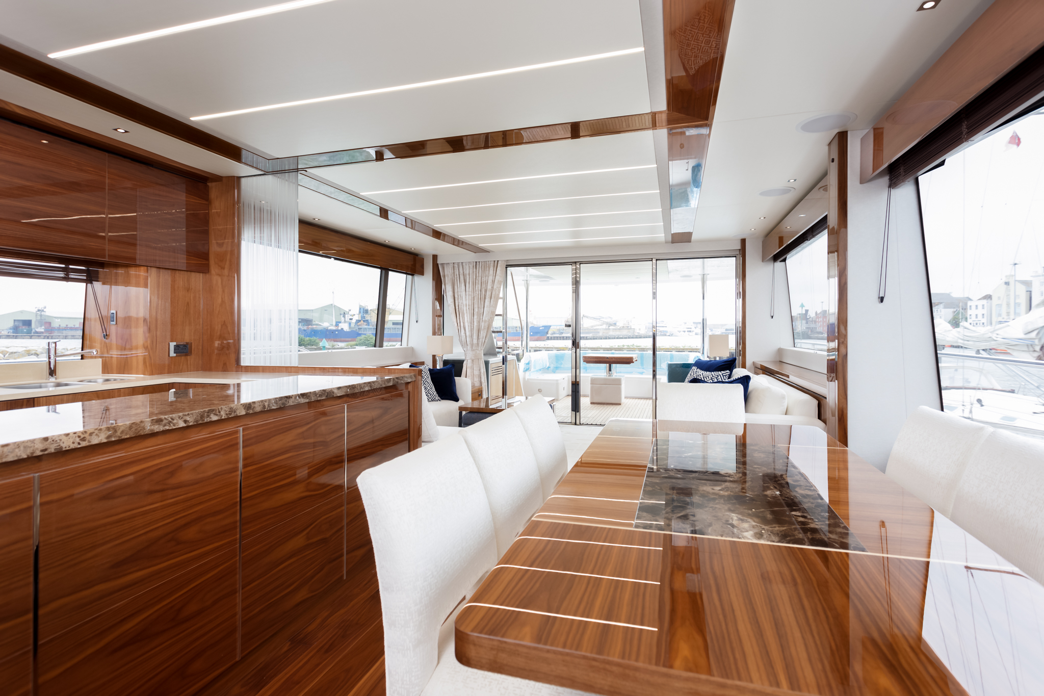 Sunseeker 76 Yacht | Интерьер 5