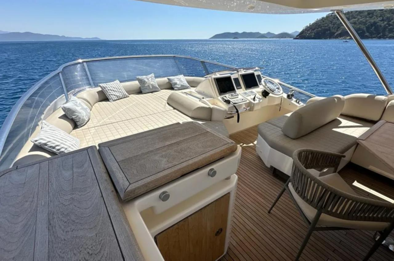 Azimut 70 | Экстерьер 6