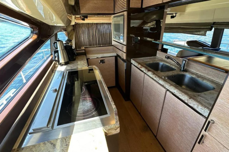 Azimut 70 | Интерьер 3