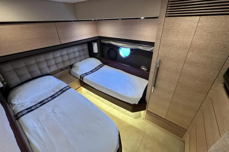 Azimut 70 | Интерьер 9