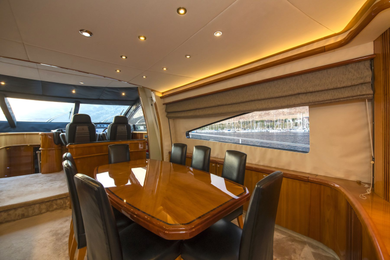 Sunseeker 82 Yacht | Интерьер 6