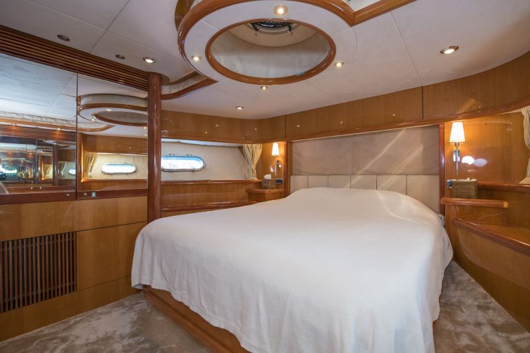 Sunseeker 82 Yacht | Интерьер 14