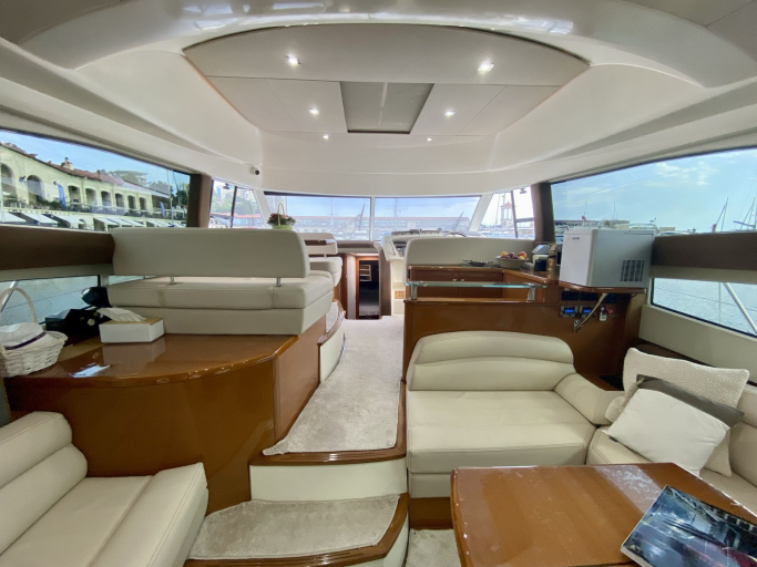 Jeanneau Prestige 50 Fly | Интерьер 2
