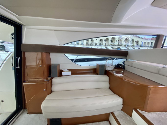 Jeanneau Prestige 50 Fly | Интерьер 3