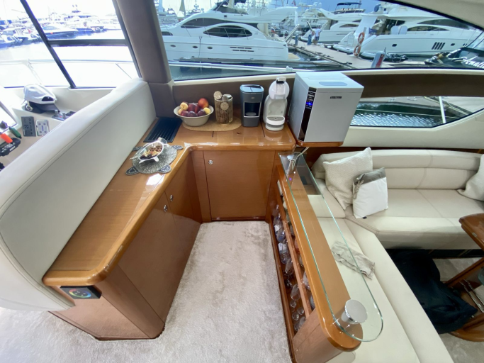 Jeanneau Prestige 50 Fly | Интерьер 4