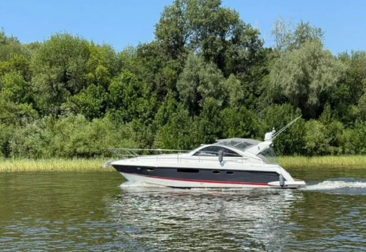 Fairline Targa 38 | Экстерьер 2